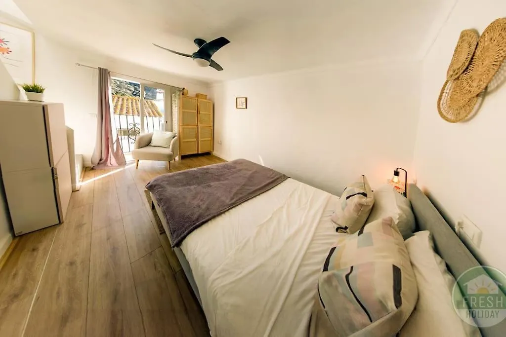 Casitalonga - Modern 1 Bed Apartment In Sayalonga